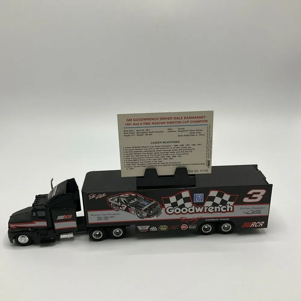Dale Earnhardt Sr Vtg NASCAR #3 Goodwrench 1992 Team Transporter 1:64 Diecast